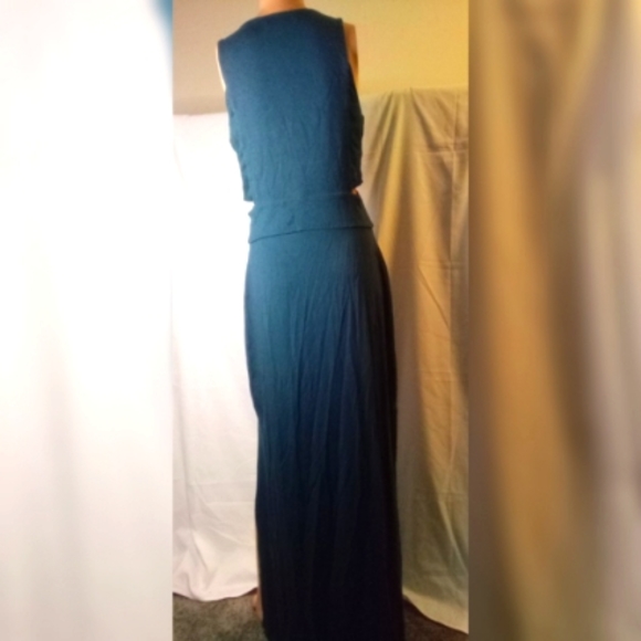 Athletha cut out dress - Picture 3 of 3